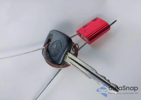 2007 Toyota Yaris из США, поврежденный, VIN JTDBT923071024251